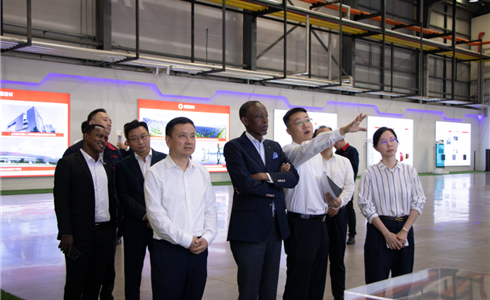盧旺達駐華大使到凱盛玻璃控股所屬企業調研