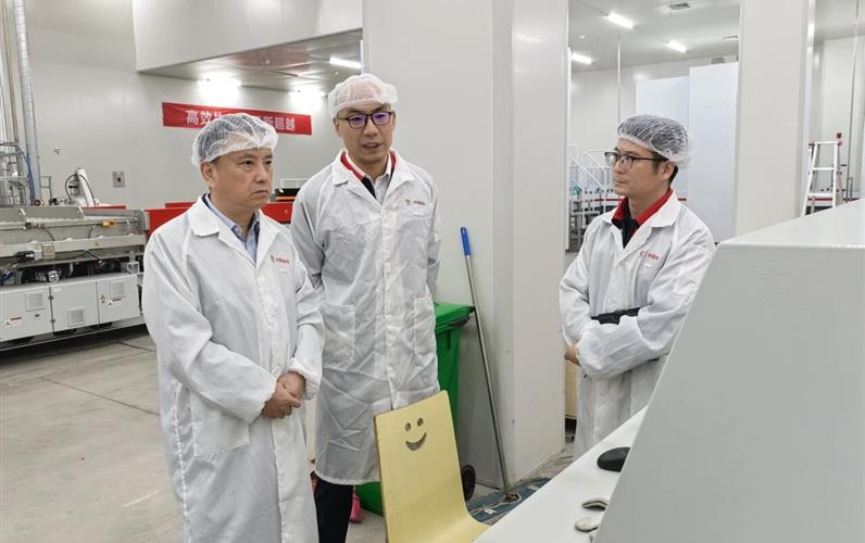 殷新建到株洲中建材出席專題會并指導相關工作