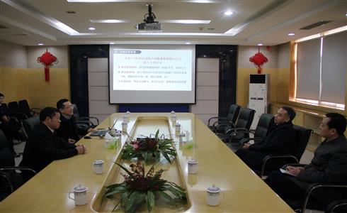 四川省委常委、組織部部長范銳平到成都中建材慰問指導(dǎo)